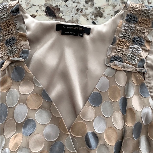 BCBG Silk blend top. Cute for work or going out. - Picture 2 of 4